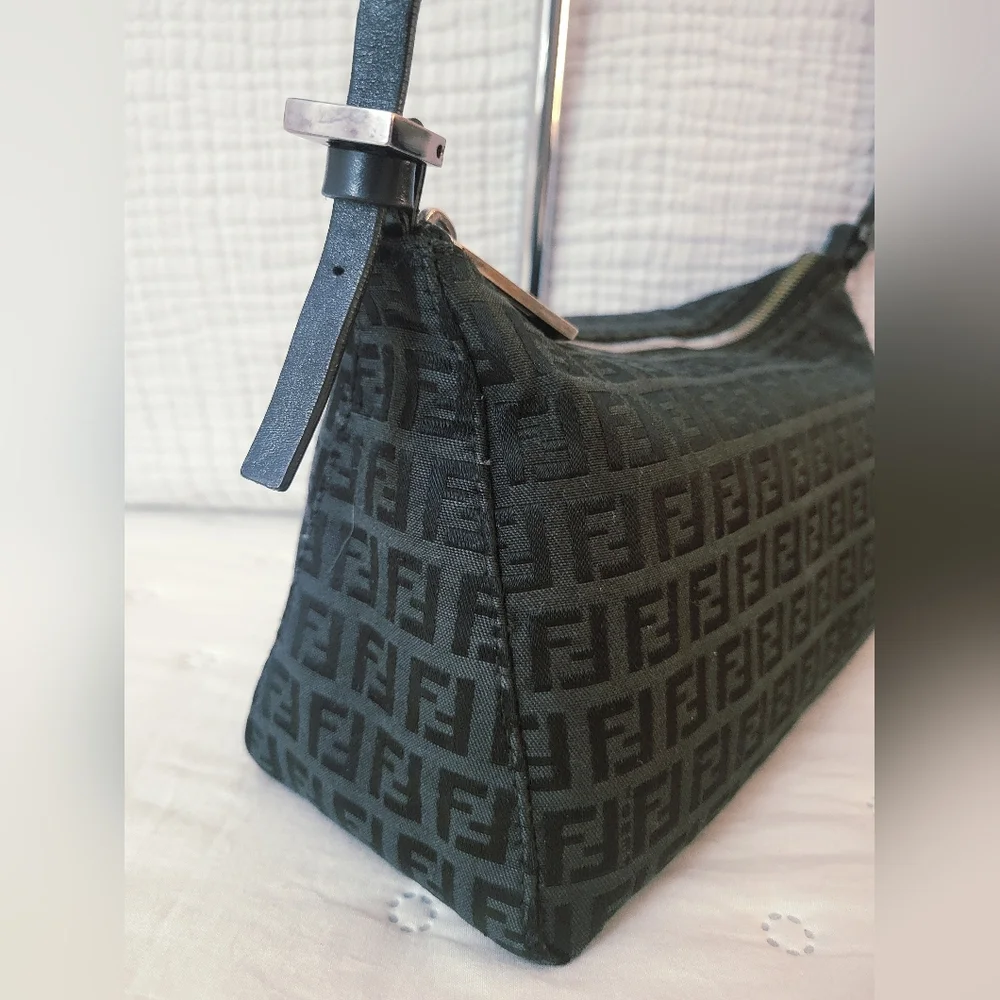 Fendi Pochette - Picture 3 of 16